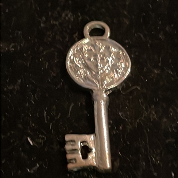Retro 1990s St. Benedict 1.5” silver tone 3D key charm pendant with jump hoop - Picture 2 of 11